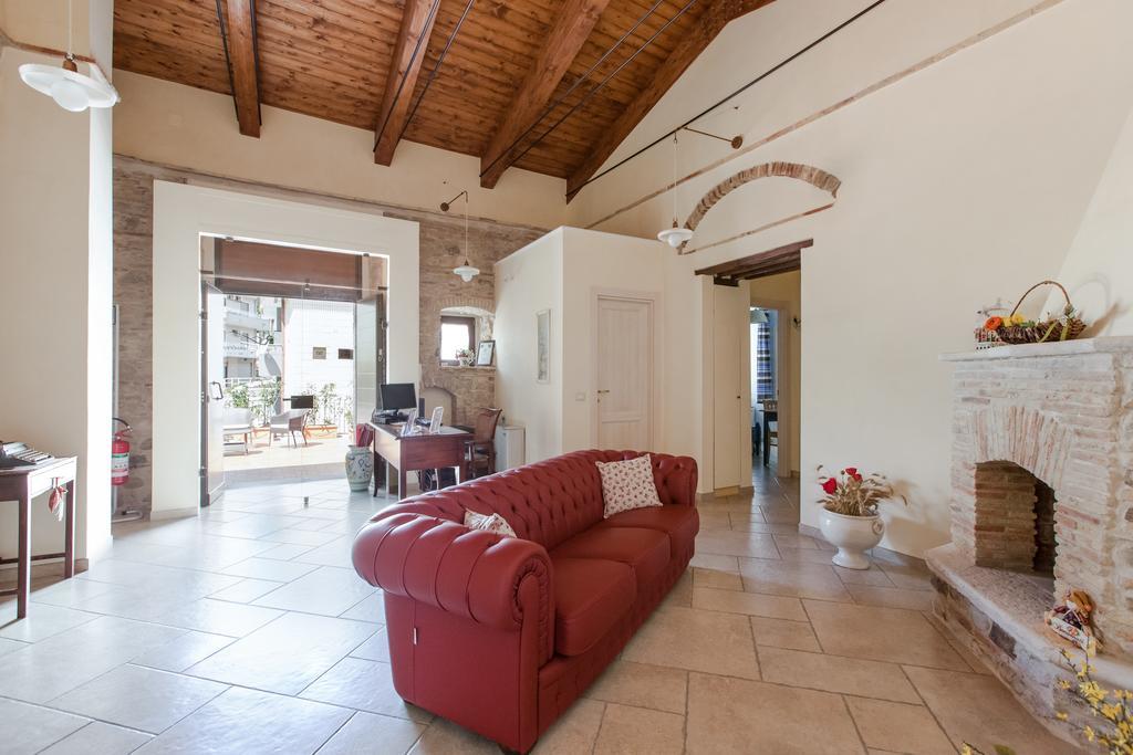 A Casa Nostra Residenza Di Charme Bed & Breakfast Candela Eksteriør bilde