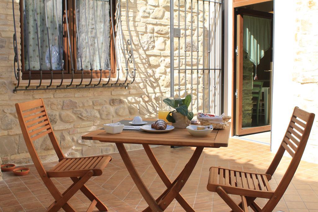 A Casa Nostra Residenza Di Charme Bed & Breakfast Candela Eksteriør bilde
