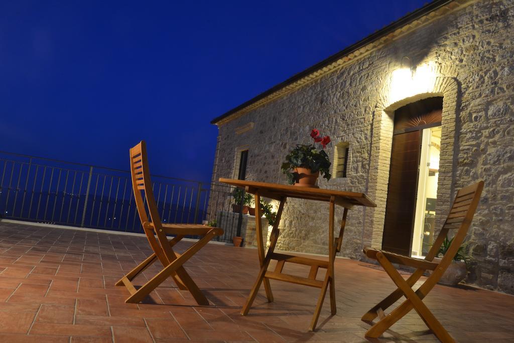 A Casa Nostra Residenza Di Charme Bed & Breakfast Candela Eksteriør bilde